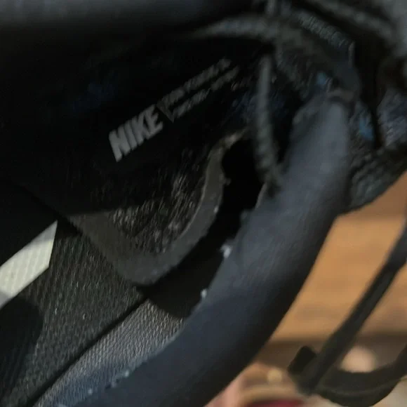 Pegasus black and white Nike zoom sneakers in size 11 Women - Picture 4 of 5